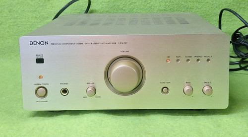 Amplificatore stereo integrato