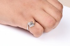Anello con diamanti grezzi