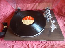 PIATTO GIRADISCHI CON PRE PHONO E ATTACCO USB PRATICAMENTE NUOVO!!!- LEGGI!!!