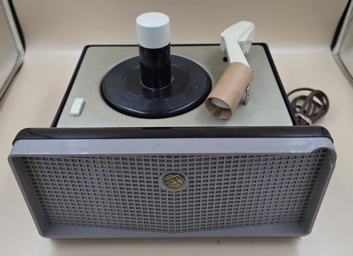 Vintage rca victor victrola - rca,