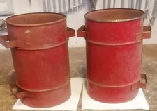 Vecchio secchio per sabbia antincendio