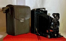 Antica macchina fotografica a