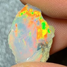 Ethiopian Opal 17x12x6 mm - Video