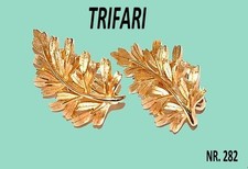 Trifari,  coppia di orecchini vgt design foglia d'edera anni 60