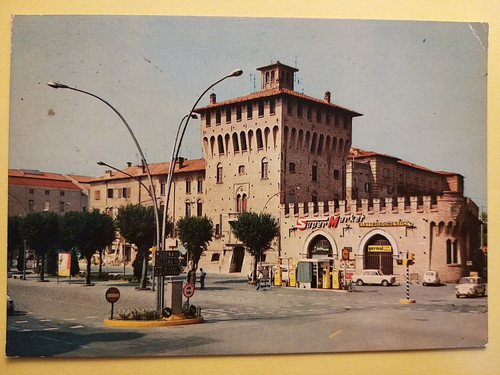 Mirandola castello - mirandola, castello.