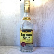 Bottiglia vuota di tequila