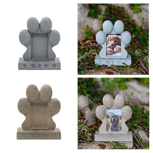 Lapidi commemorative per - , cani