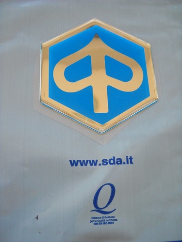 Scudetto piaggio adesivo - scudetto,