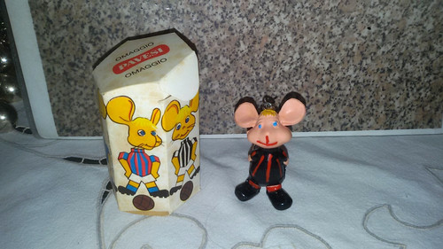 Topo gigio portachiavi calcio - gigio,