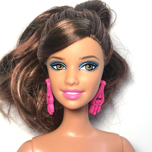 Barbie nuda 2011 - , fashionistas