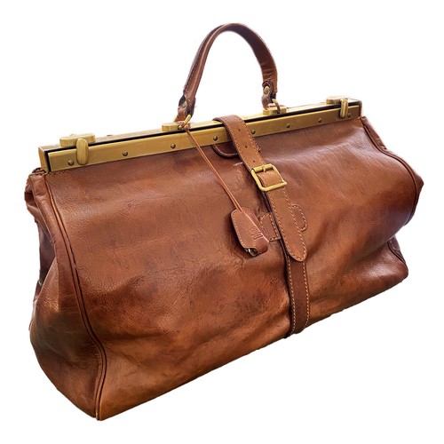 The bridge leather - the, travel