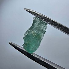 Raro cristallo di smeraldo, verde Colombia