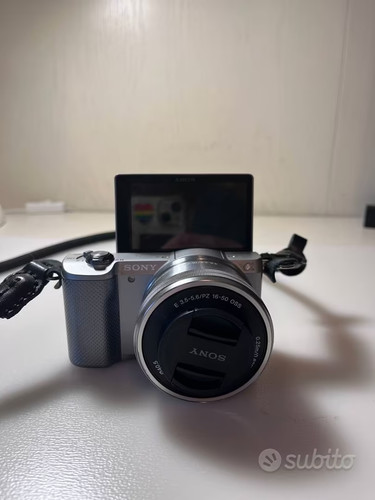Sony alpha 5000 - alpha,