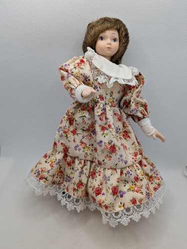 Bambola vintage porcellana - 8",