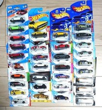 Lotto 33 auto Hot Wheels