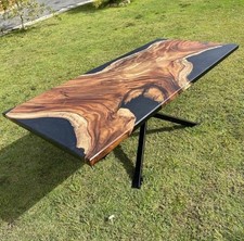 Tavolo in legno epossidico