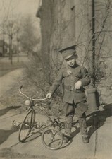 Carino Ragazzo Come Soldier IN