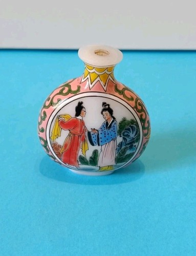 Snuff bottle enameled glass - ,