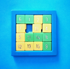 GIOCHINO TESSERE NUMERI ROMPICAPO GIOCATTOLO TASCABILE DA COLLEZIONE - (165)