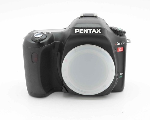 Pentax ist 1 - *ist, corpo