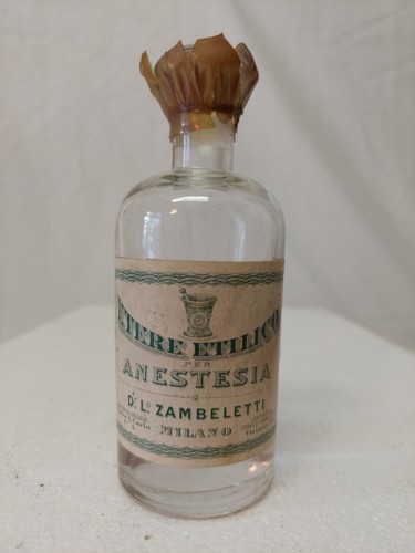 Vecchia bottiglia etere - vecchia,
