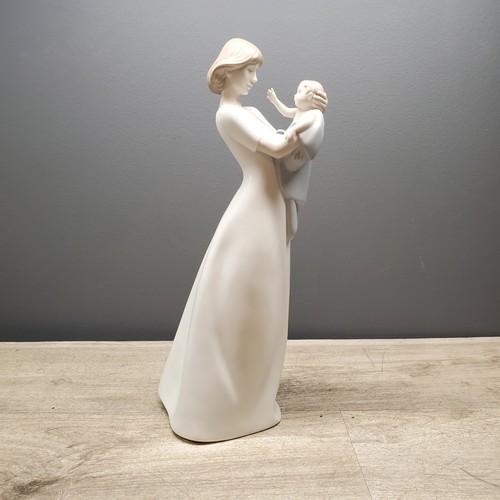 Lladro mother treasure - mother's, treasure"