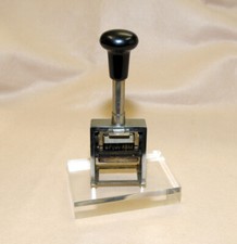 " Timbro professionale in acciaio vintage automatico datario  : GIORNO-MESE-ANNO