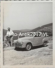 Foto, auto d'epoca viene