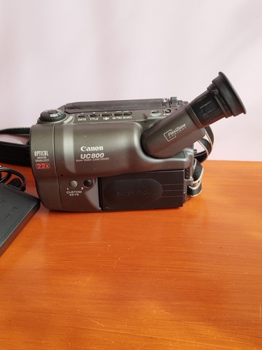 Canon 800 handycam - uc,