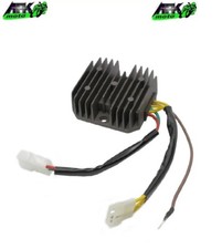 REGOLATORE DI TENSIONE PER