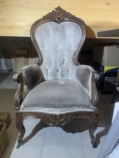 Poltrona antica in legno