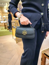 Tory Burch Britten mini borsa a tracolla in pelle nera con ciottoli 149645