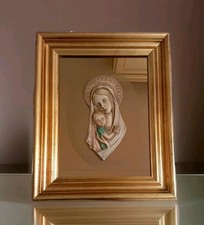 Capoletto Con Scultura Di Aldo