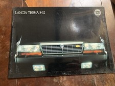 DEPLIANT AUTO VINTAGE LANCIA THEMA 8.32 FERRARI - INGLESE 24 PAG. 