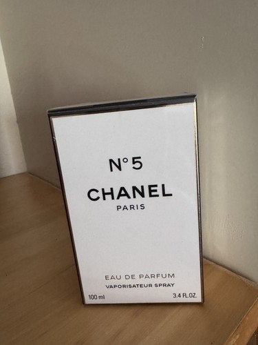 Parfum pour femmes - parfum, neuf