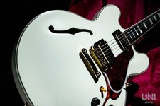 Epiphone inspired gibson - by,