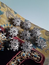 Bottoni "Gioiello" vintage, 8 pz, metallo colore argento e strass, d. 2,2 cm.