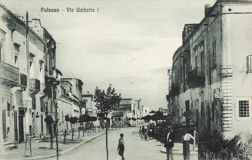 Pulsano via umberto i - #pulsano:,