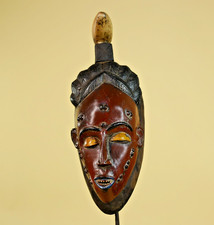 Maschera africana in legno