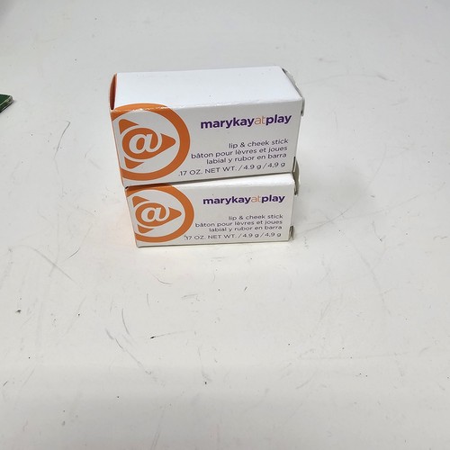 Mary kay play lip - mary, cheek