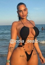 AMIRAH DYME Foto grande nero