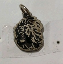 Ciondolo pendaglio da portachiavi  Spilla Milan Ultras Fossa dei Leoni