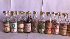 21 mignon di liquore Valenti vintage, da collezione