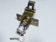 FIAT 132/ PULSANTE COFANO