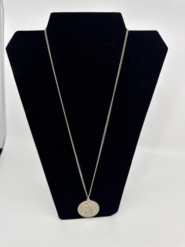 Collana con ciondolo