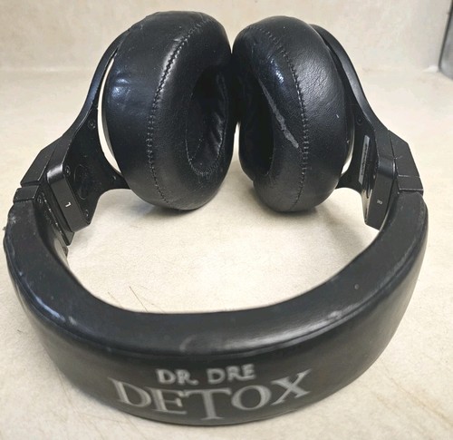 Monster beats dre - by,