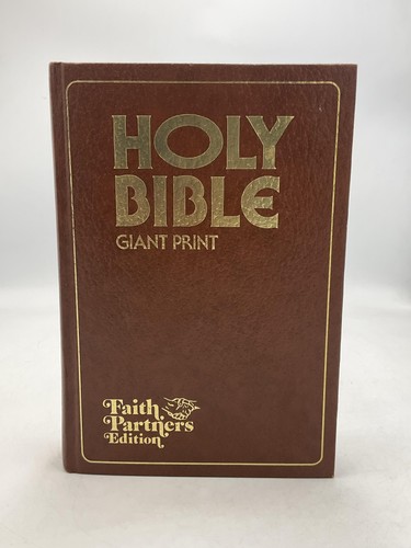 Vintage holy bible giant print - vintage,