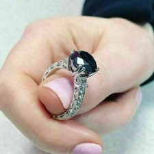 Anello a fascia solitario