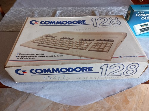 Commodore 128 computer - , vintage