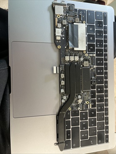 Apple macbook pro 2017 - apple,
